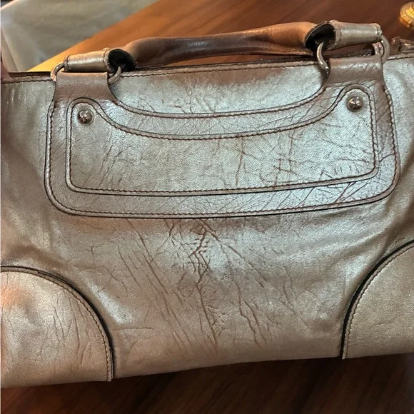 Celine Gold Tote Bag with Structured Distressed leather - Picture 5 of 15